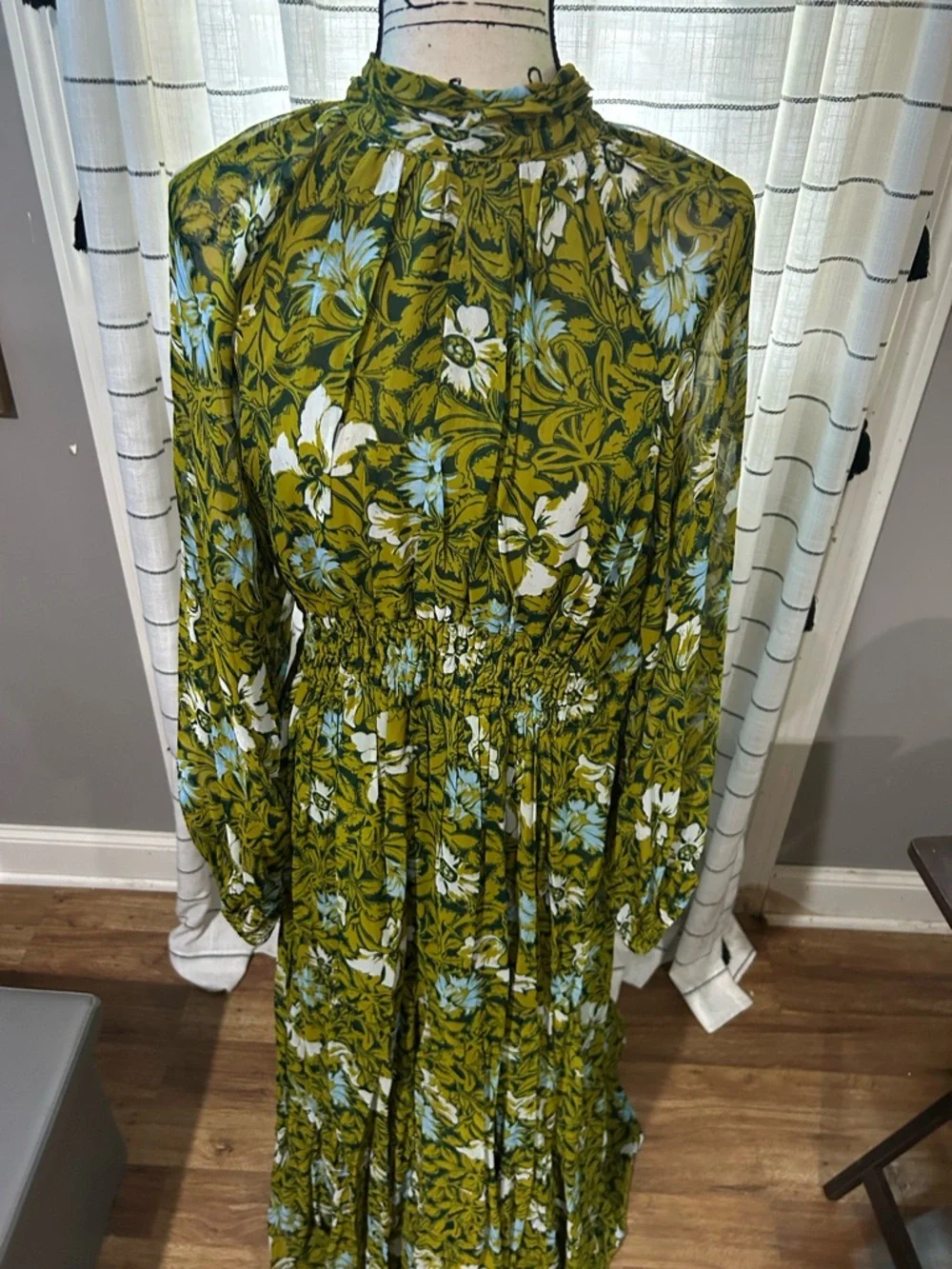 Anthropologie Somerset Long-Sleeve Mock-Neck Chiffon Maxi Dress Size XL - Picture 2 of 8
